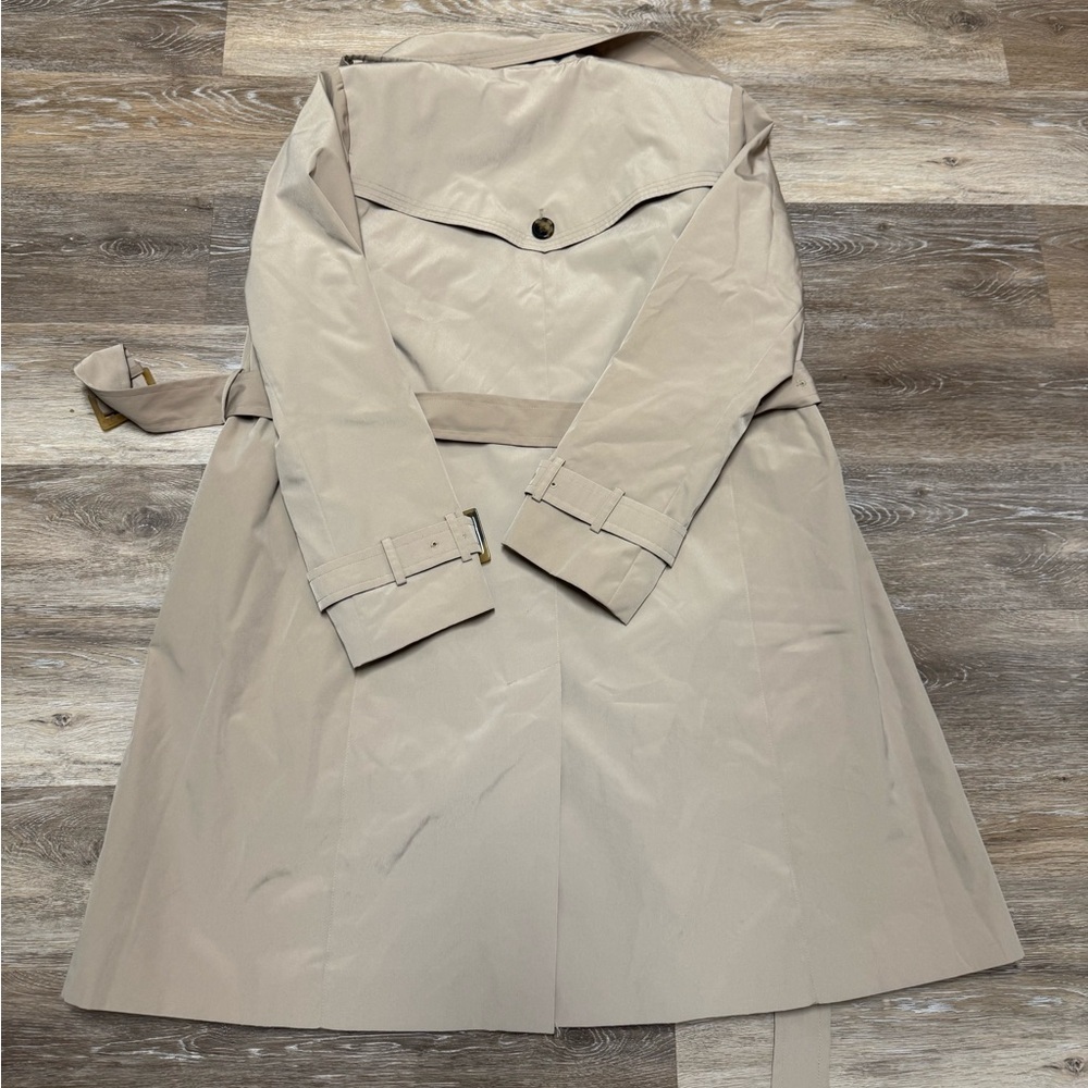 LONDON FOG— double breasted trench coat - Picture 5 of 5